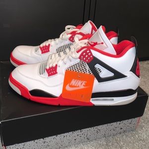 Air Jordan 4 fire